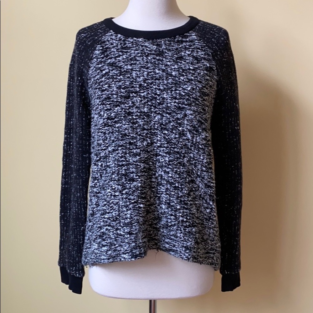 Lou & Gray Raglan Long Sleeve Pullover Sweater